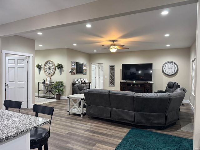 1709 Riley Court, Spencer, IN 47460