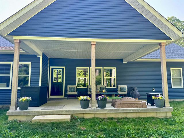 1709 Riley Court, Spencer, IN 47460