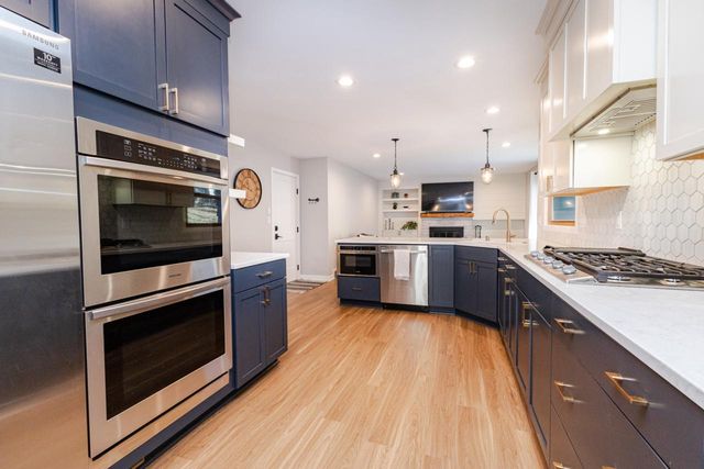 2109 Melody LANE, Waukesha, WI 53186