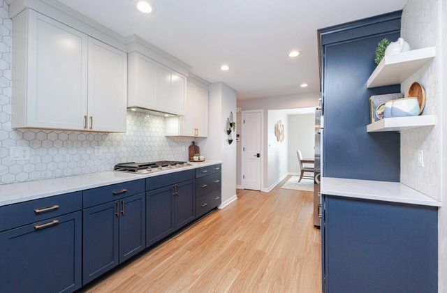 2109 Melody LANE, Waukesha, WI 53186