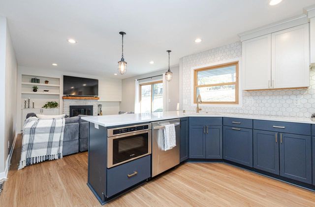 2109 Melody LANE, Waukesha, WI 53186