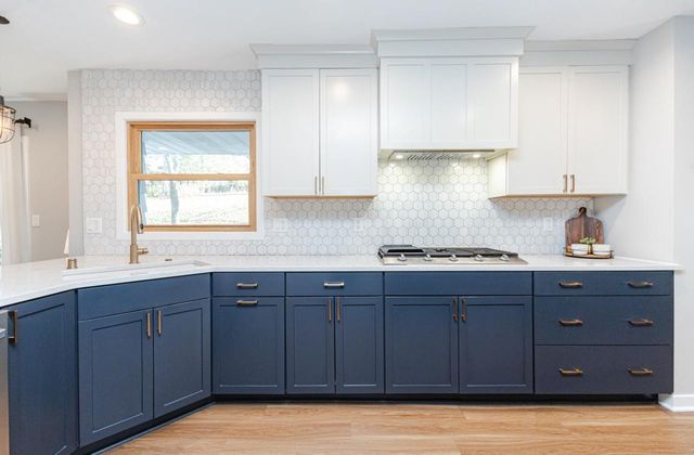 2109 Melody LANE, Waukesha, WI 53186