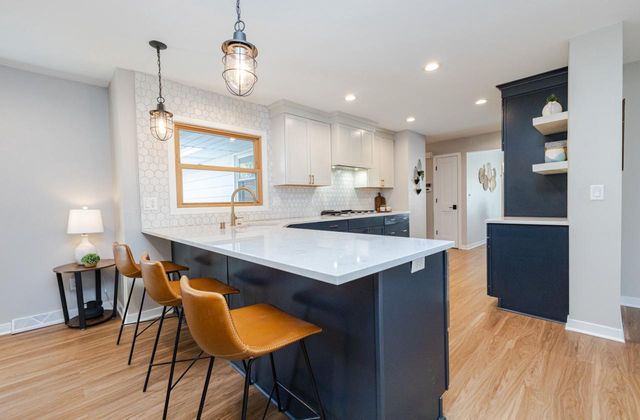 2109 Melody LANE, Waukesha, WI 53186