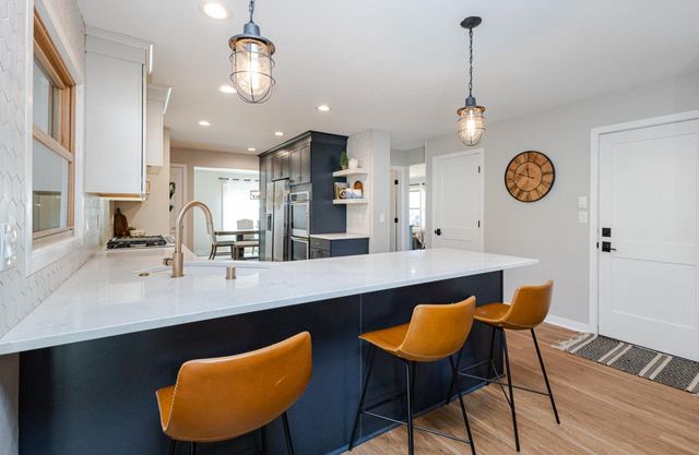 2109 Melody LANE, Waukesha, WI 53186