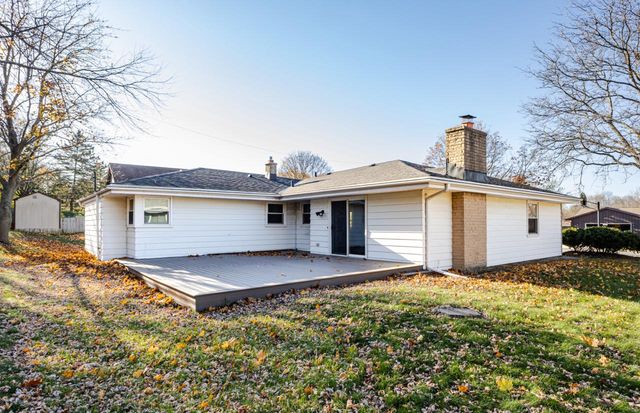 2109 Melody LANE, Waukesha, WI 53186