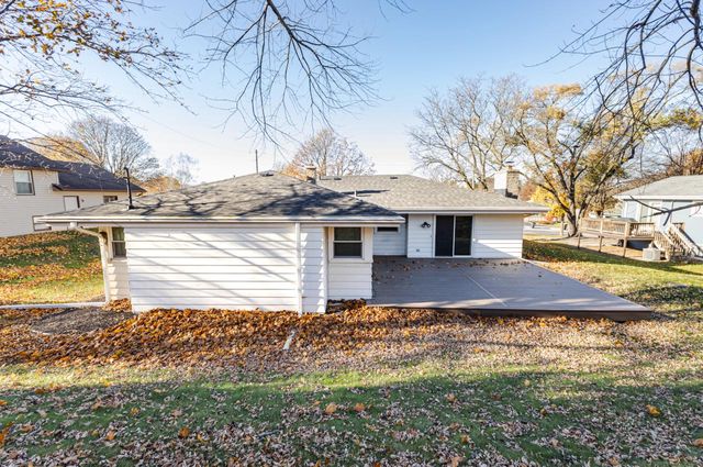 2109 Melody LANE, Waukesha, WI 53186