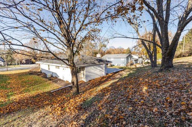 2109 Melody LANE, Waukesha, WI 53186