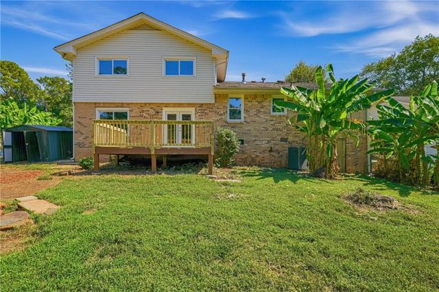 5265 Corinth Circle, Stone Mountain, GA 30087