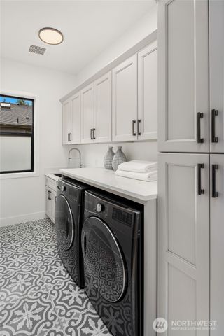 16626 SE 27th, Bellevue, WA 98008