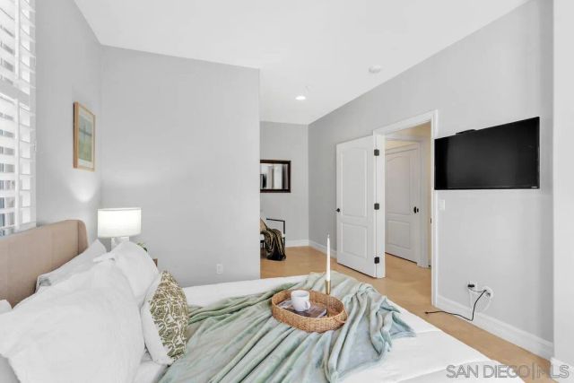 518 Sheffield, Cardiff, CA 92007