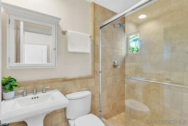 518 Sheffield, Cardiff, CA 92007