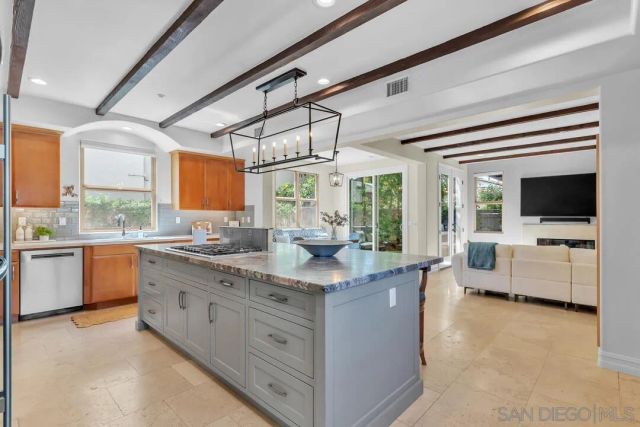 518 Sheffield, Cardiff, CA 92007