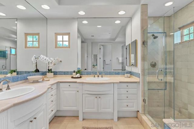 518 Sheffield, Cardiff, CA 92007