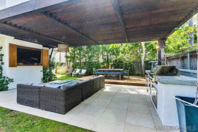 518 Sheffield, Cardiff, CA 92007