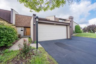 29 Westwood Court, Indian Head Park, IL 60525