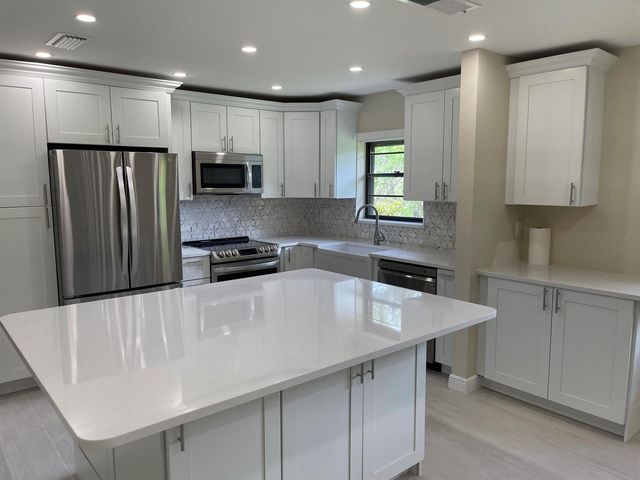 29 Bethesda Park Circle G29, Boynton Beach, FL 33435