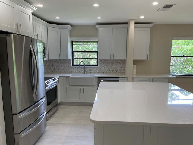 29 Bethesda Park Circle G29, Boynton Beach, FL 33435
