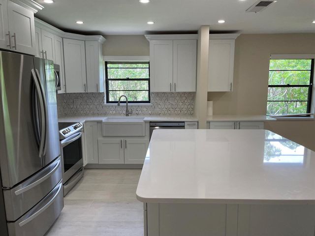 29 Bethesda Park Circle G29, Boynton Beach, FL 33435