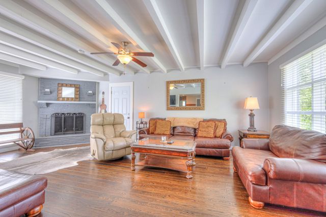 1211 Catina Dr, Nashville, TN 37217