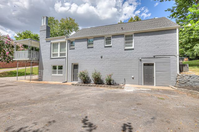 1211 Catina Dr, Nashville, TN 37217