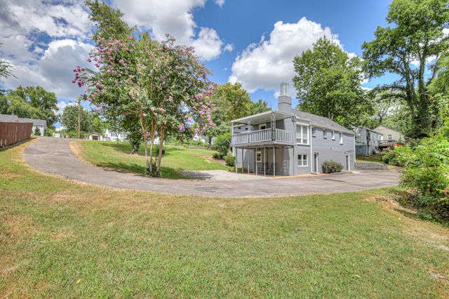 1211 Catina Dr, Nashville, TN 37217