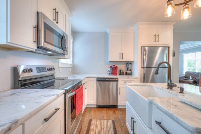 1211 Catina Dr, Nashville, TN 37217