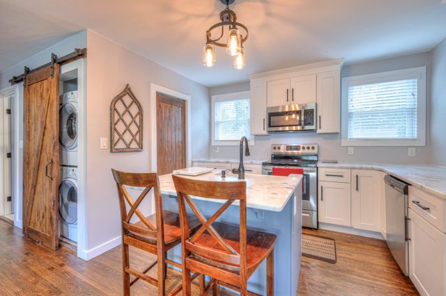 1211 Catina Dr, Nashville, TN 37217