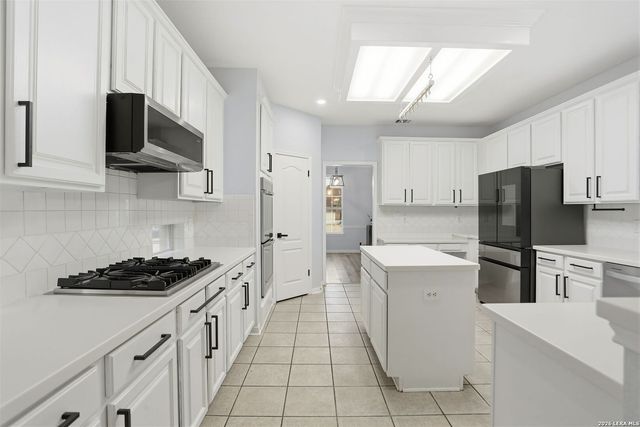 18110 Cougar Bluff, San Antonio, TX 78258