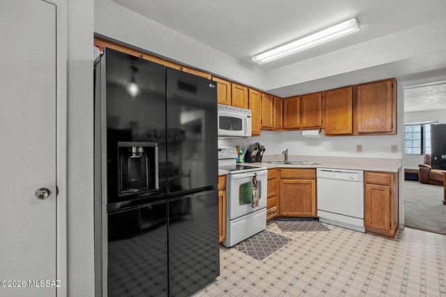 2184 N 1st Avenue, Tucson, AZ 85719