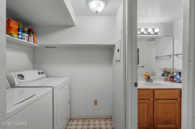 2184 N 1st Avenue, Tucson, AZ 85719
