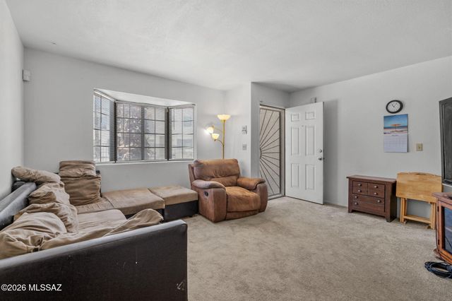 2184 N 1st Avenue, Tucson, AZ 85719