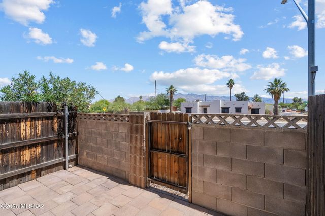 2184 N 1st Avenue, Tucson, AZ 85719