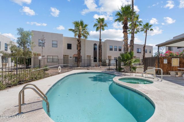 2184 N 1st Avenue, Tucson, AZ 85719