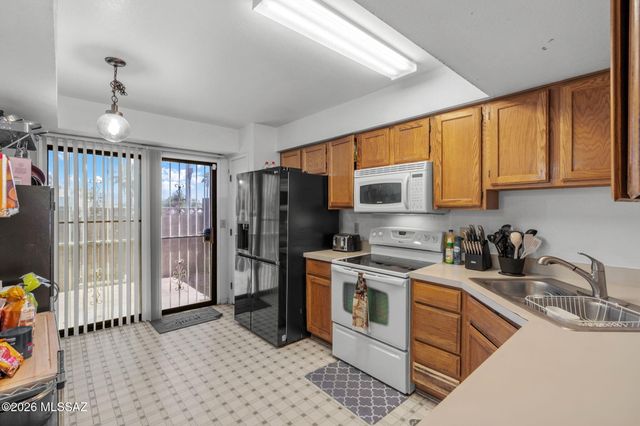 2184 N 1st Avenue, Tucson, AZ 85719