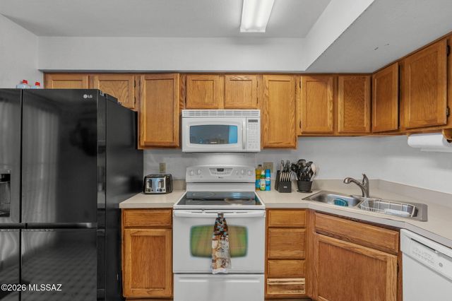 2184 N 1st Avenue, Tucson, AZ 85719