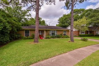 9030 Quebec Drive, Houston, TX 77096