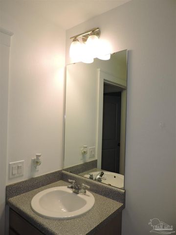 2202 N E St, Pensacola, FL 32501
