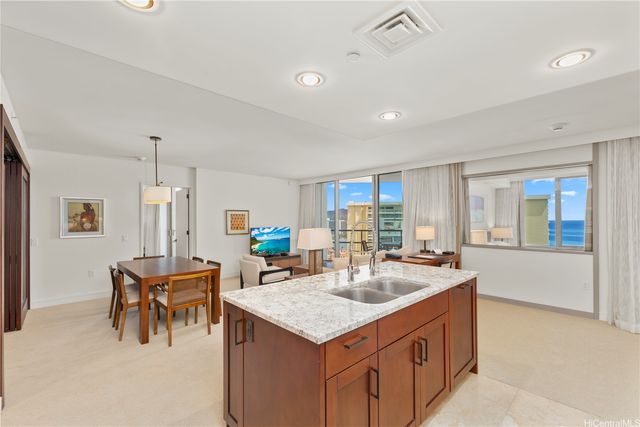 223 Saratoga Road 2706, Honolulu, HI 96815
