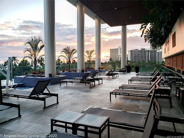 223 Saratoga Road 2706, Honolulu, HI 96815