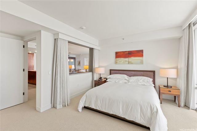 223 Saratoga Road 2706, Honolulu, HI 96815