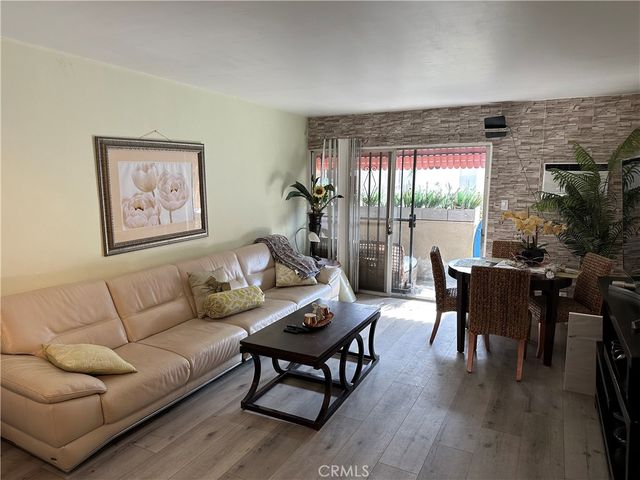 440 Chestnut Avenue 2D, Arapahoe, CA 80802