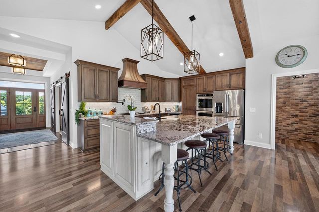 5833 Grassland Terrace, Marshall, WI 53559