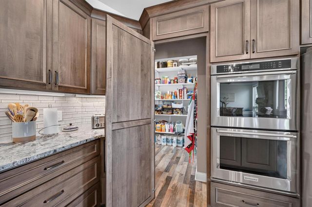 5833 Grassland Terrace, Marshall, WI 53559