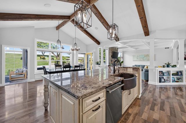 5833 Grassland Terrace, Marshall, WI 53559