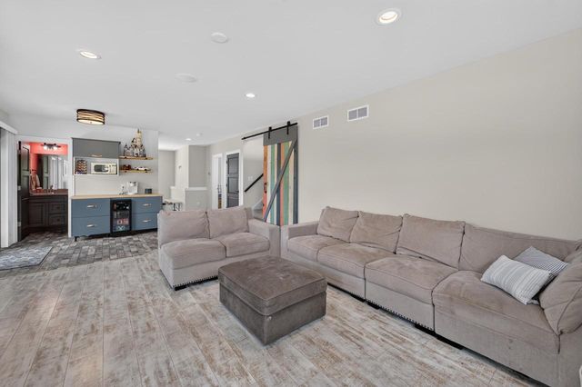 5833 Grassland Terrace, Marshall, WI 53559