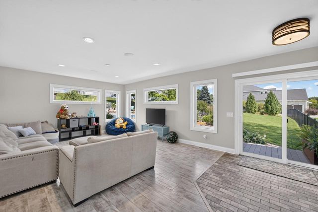 5833 Grassland Terrace, Marshall, WI 53559