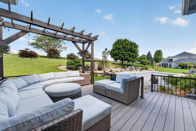 5833 Grassland Terrace, Marshall, WI 53559