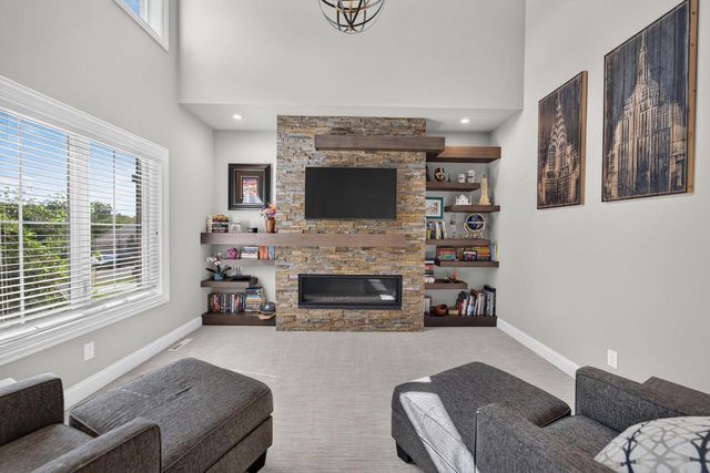 5833 Grassland Terrace, Marshall, WI 53559