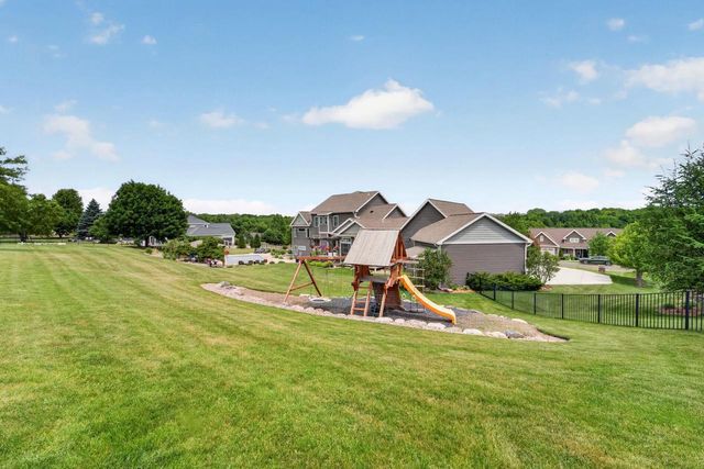 5833 Grassland Terrace, Marshall, WI 53559