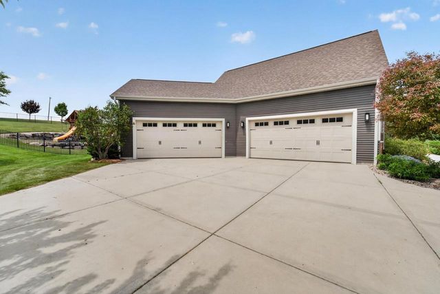 5833 Grassland Terrace, Marshall, WI 53559